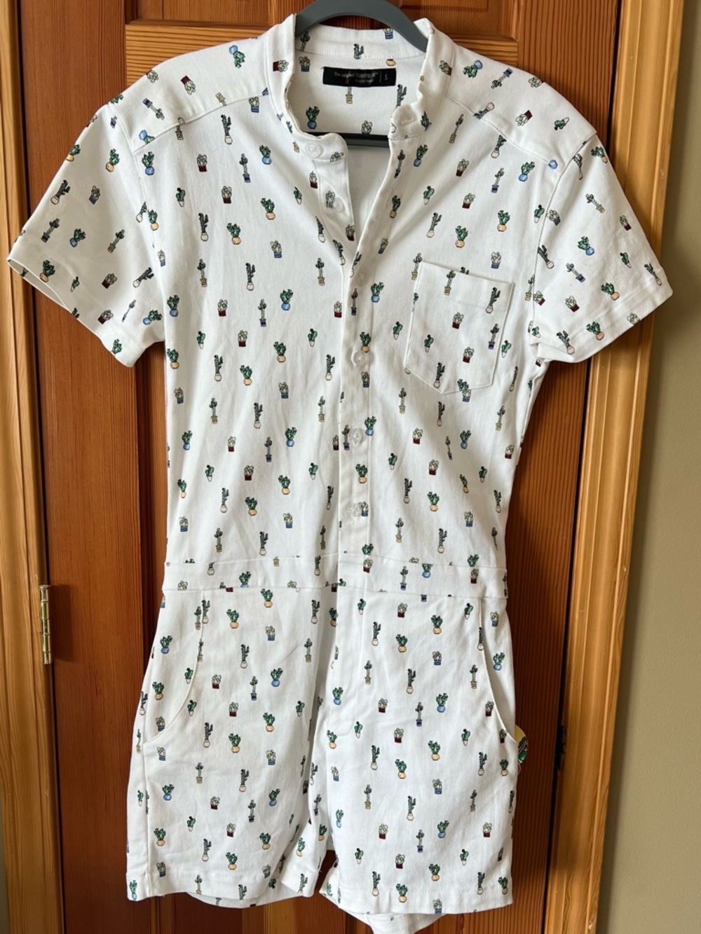 The Original Romphim White Cactus-Print Men’s Hybrid Shorts